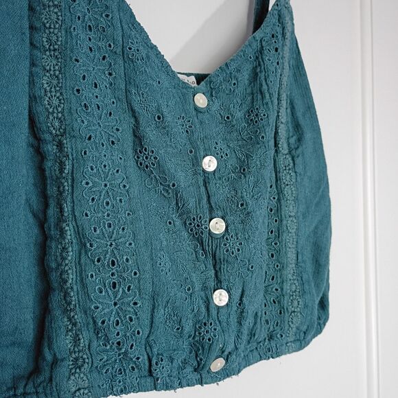 American Eagle Y2K Crop Top S Floral Eyelet Pearl Button Crochet Straps Beachy - Picture 3 of 7